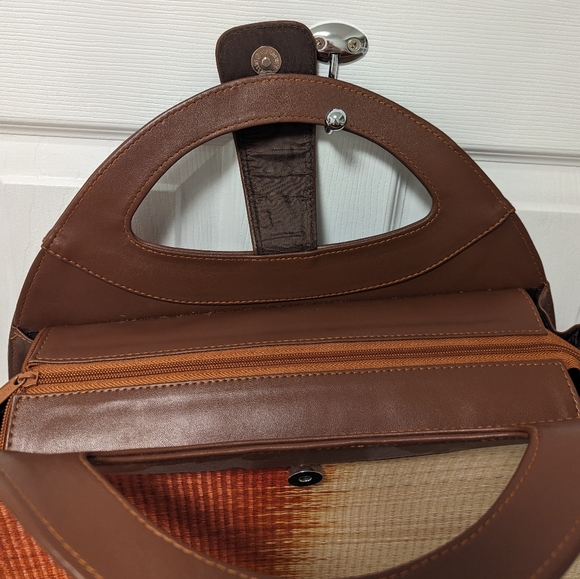 Large Rounded Handbag | Le Sac | Two Toned Rattan - Picture 4 of 10